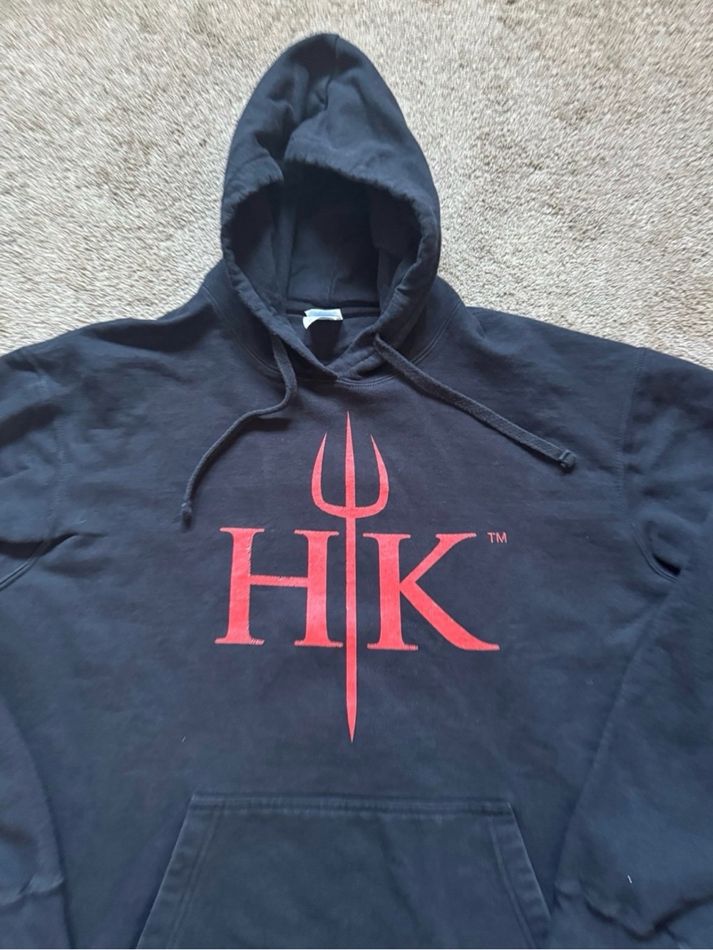 Official Hell's Kitchen Red Logo Pullover Hoodie Pullover Hoodie.
Black/red - Picture 2 of 6